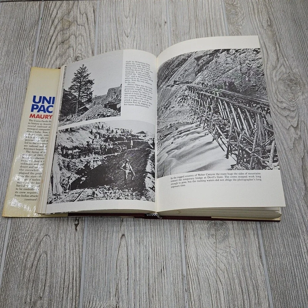 Union Pacific The Birth of a Railroad 1862-1893 Maury Klein 1987 1st Edition‎